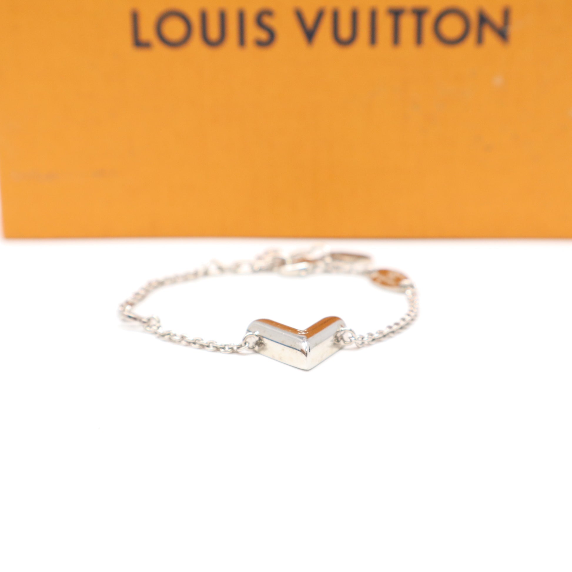 Essential V Supple Bracelet Silver W21871