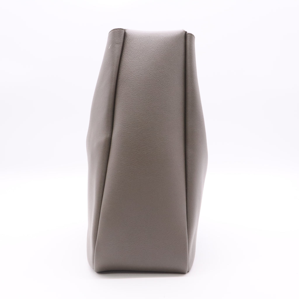Year2024 Supple Calfskin Large Le 5 A 7 Soft Hobo Dusty Grey twins
