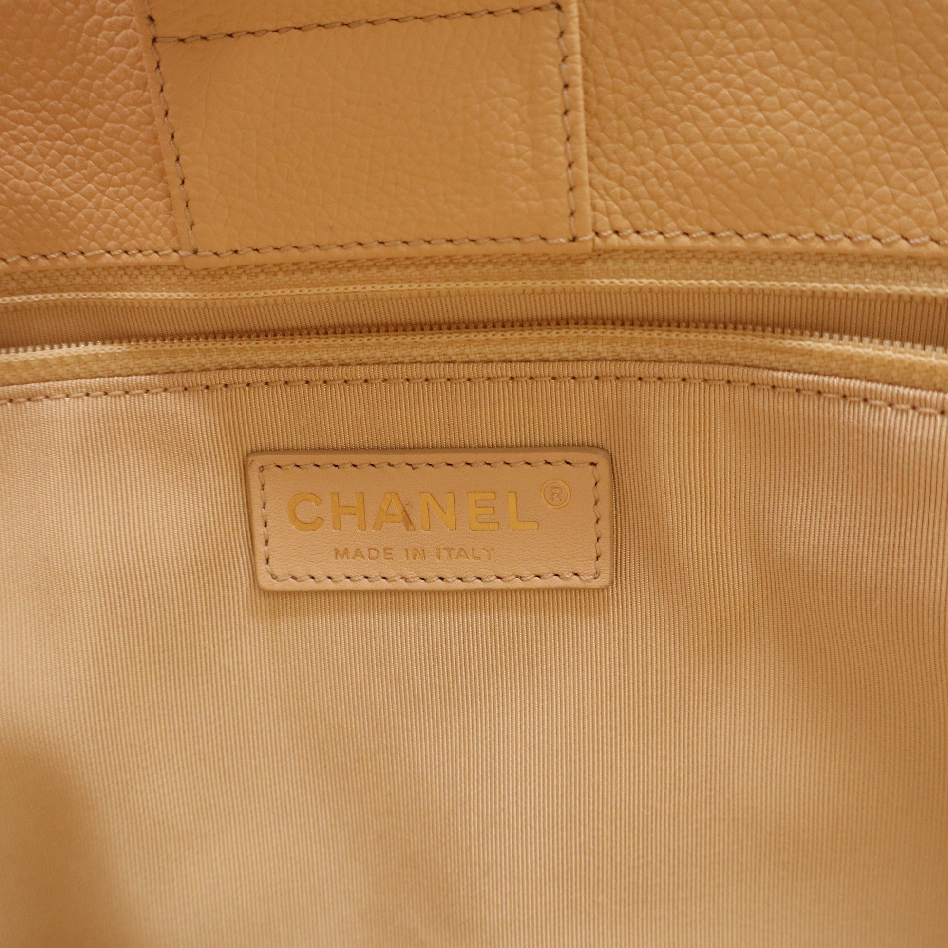 Calfskin Cerf Executive Shopper Tote Beige Clair