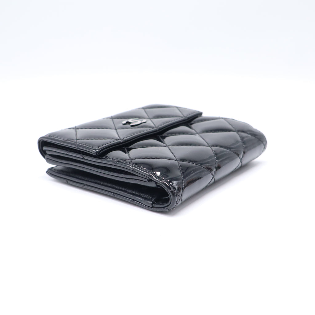 Chanel Patent Quilted Small Flap Wallet W21629