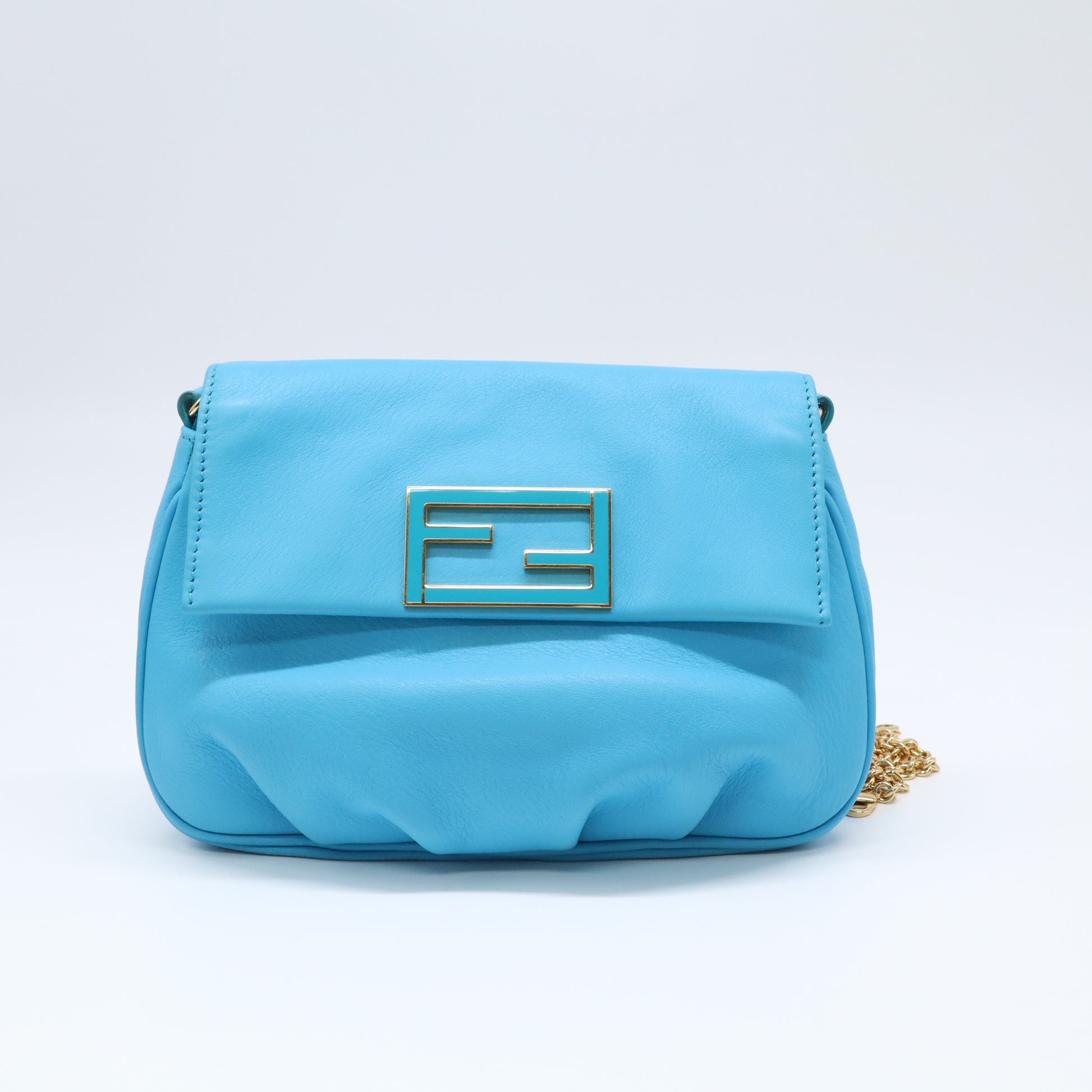 Fendista Pochette Crossbody Bag B22507