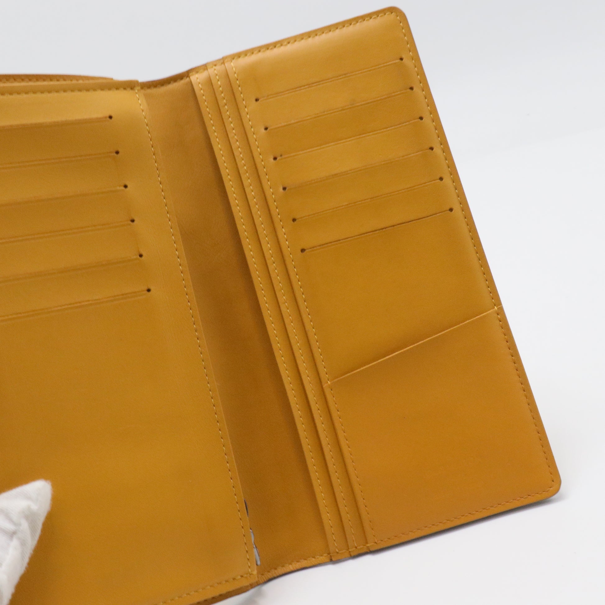 Brazza Wallet Damier Graphite Yellow