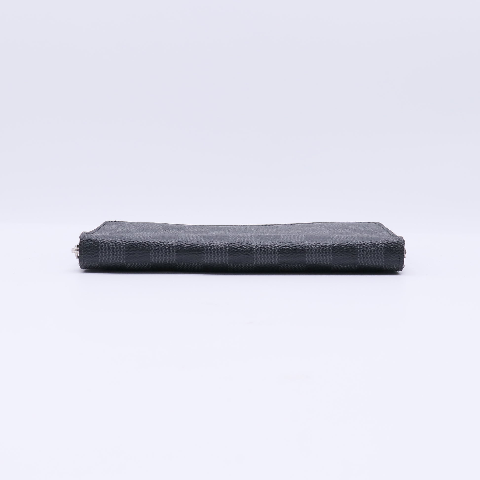 Damier Graphite Zippy Organizer Wallet W21586