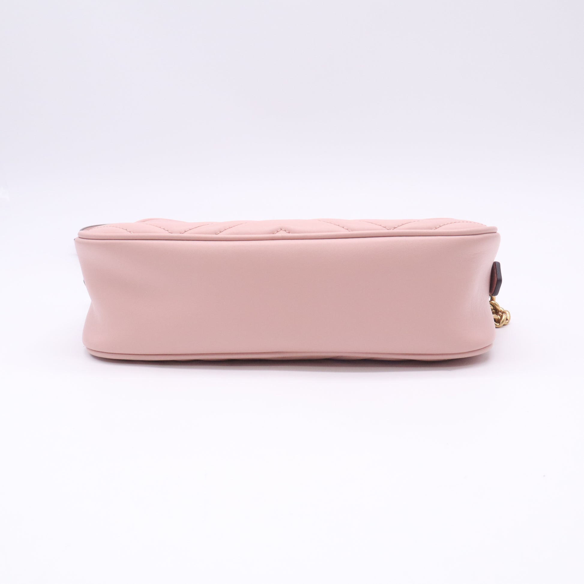 Gucci GG Marmont Matelassé Small Shoulder Bag B23548