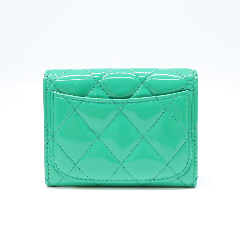 Classic Flap Quilted Patent Leather Card Case W21848