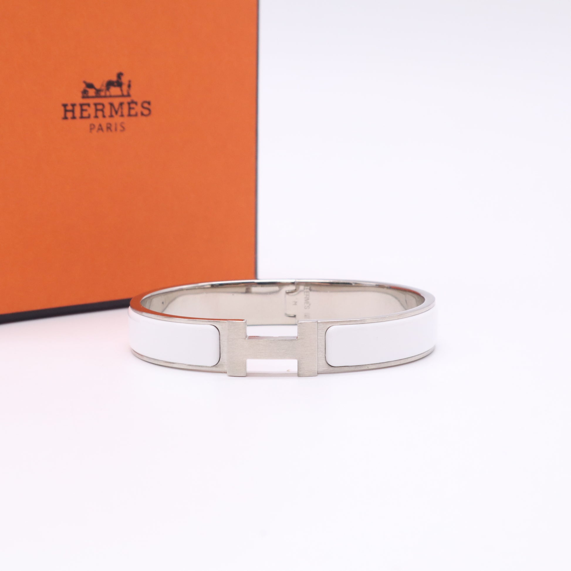 Enamel Narrow Clic Clac H Bracelet GM White W22566