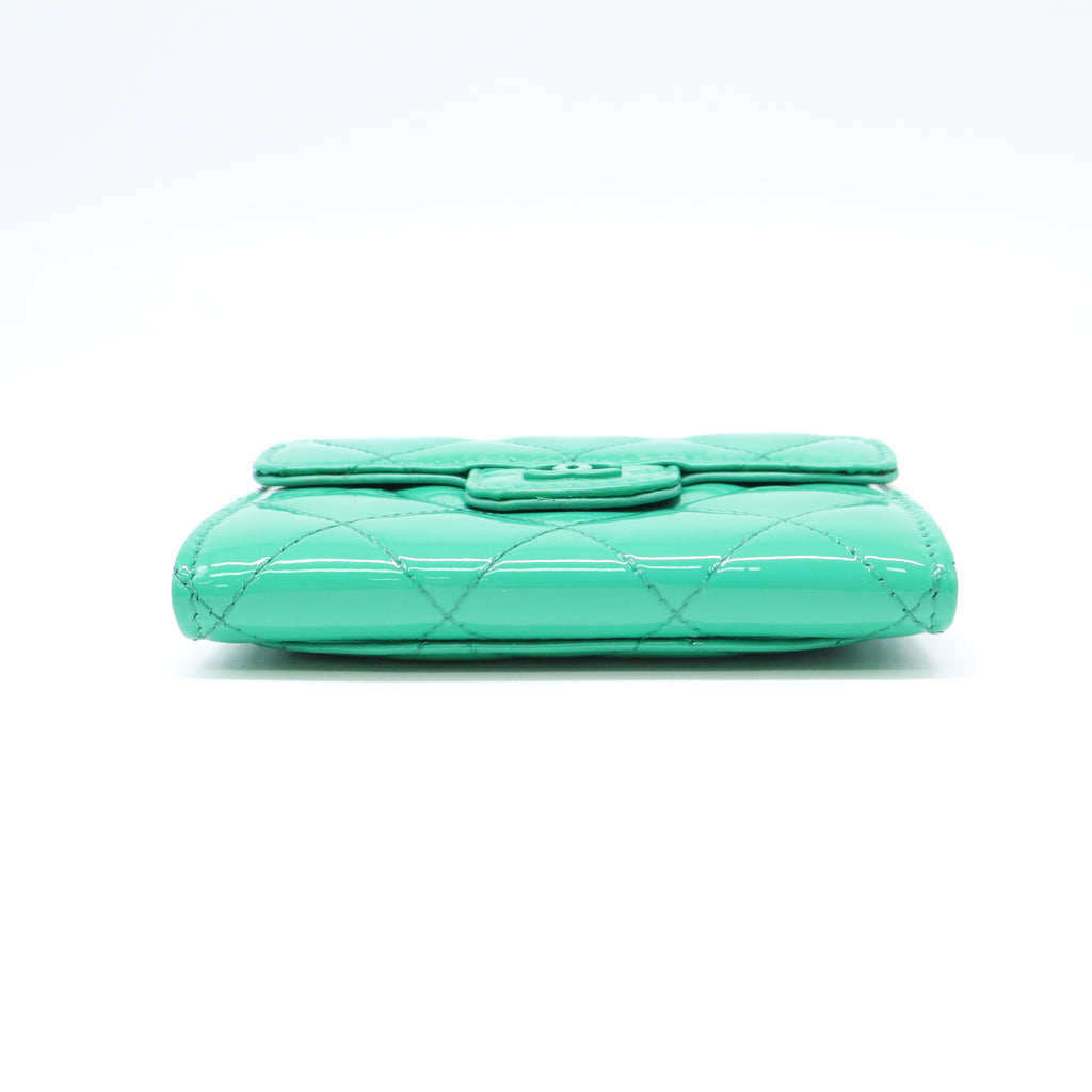Classic Flap Quilted Patent Leather Card Case W21848