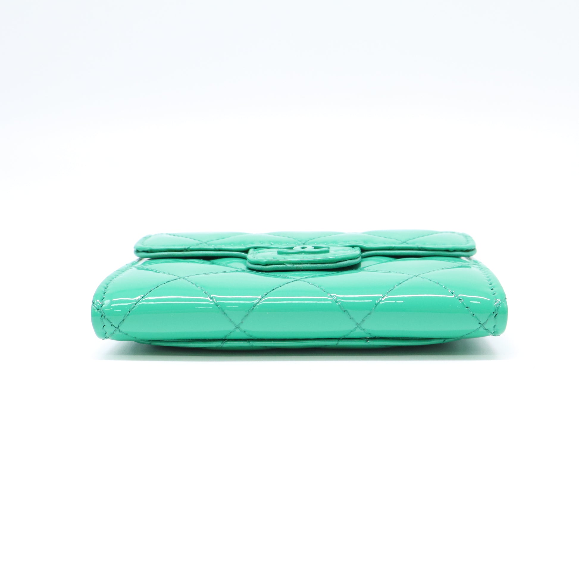 Classic Flap Quilted Patent Leather Card Case W21848