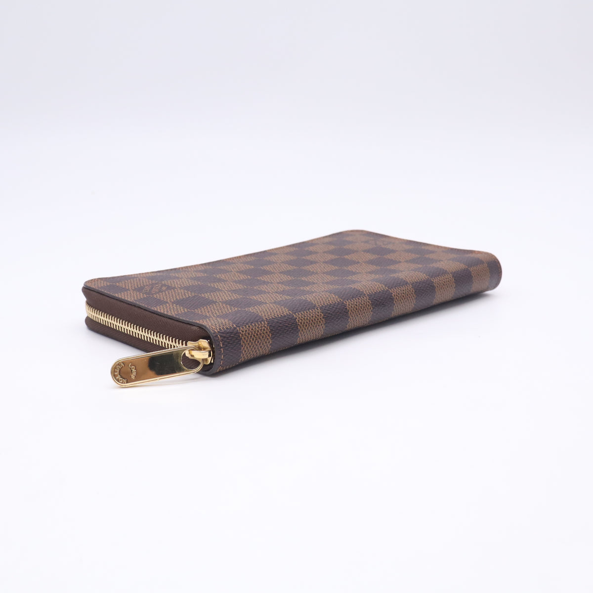 Damier Ebene Zippy Organizer Wallet W23144