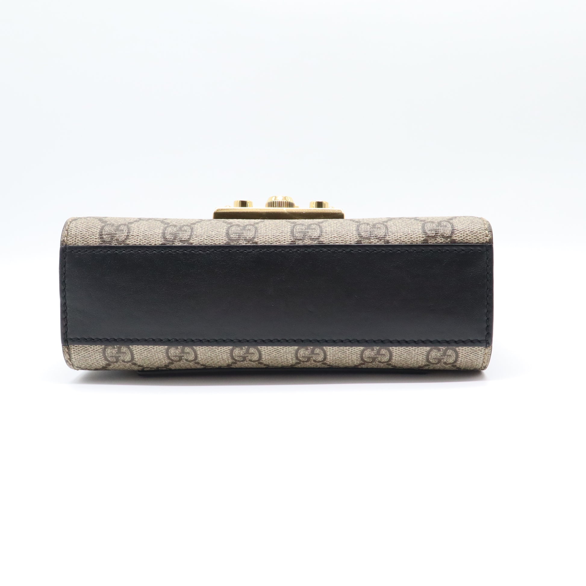Gucci Shoulder Bag B21622