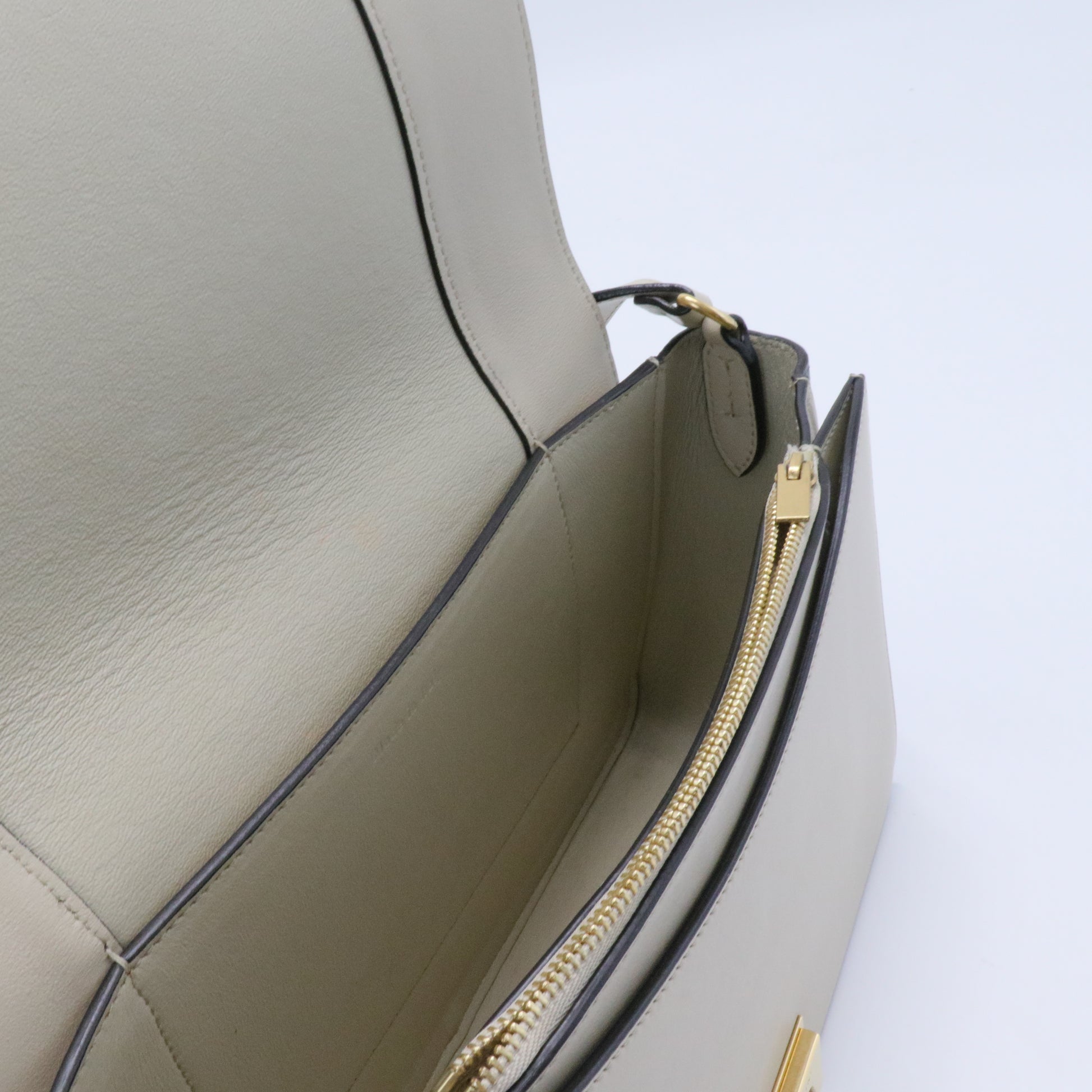 Frame Shoulder Bag Leather Medium