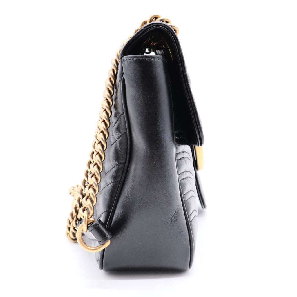 GG Marmont Flap Bag Matelasse Leather Medium