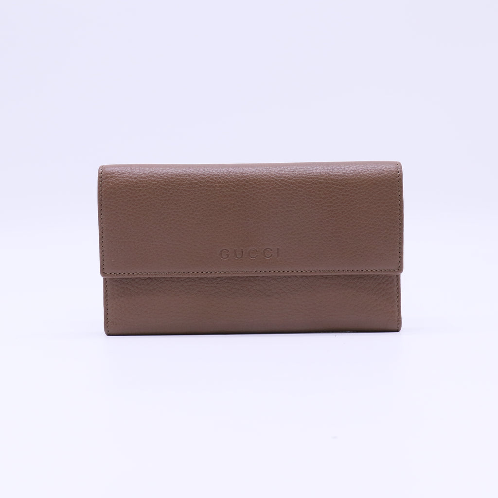 Gucci Logo Embossed Flap Wallet W22007