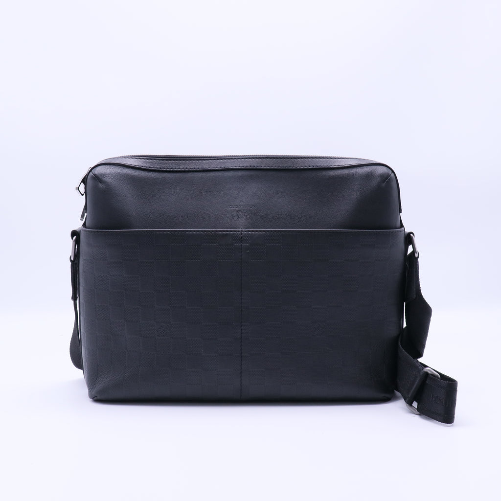 Louis Vuitton Damier Infini Calypso MM Messenger Bag B22199