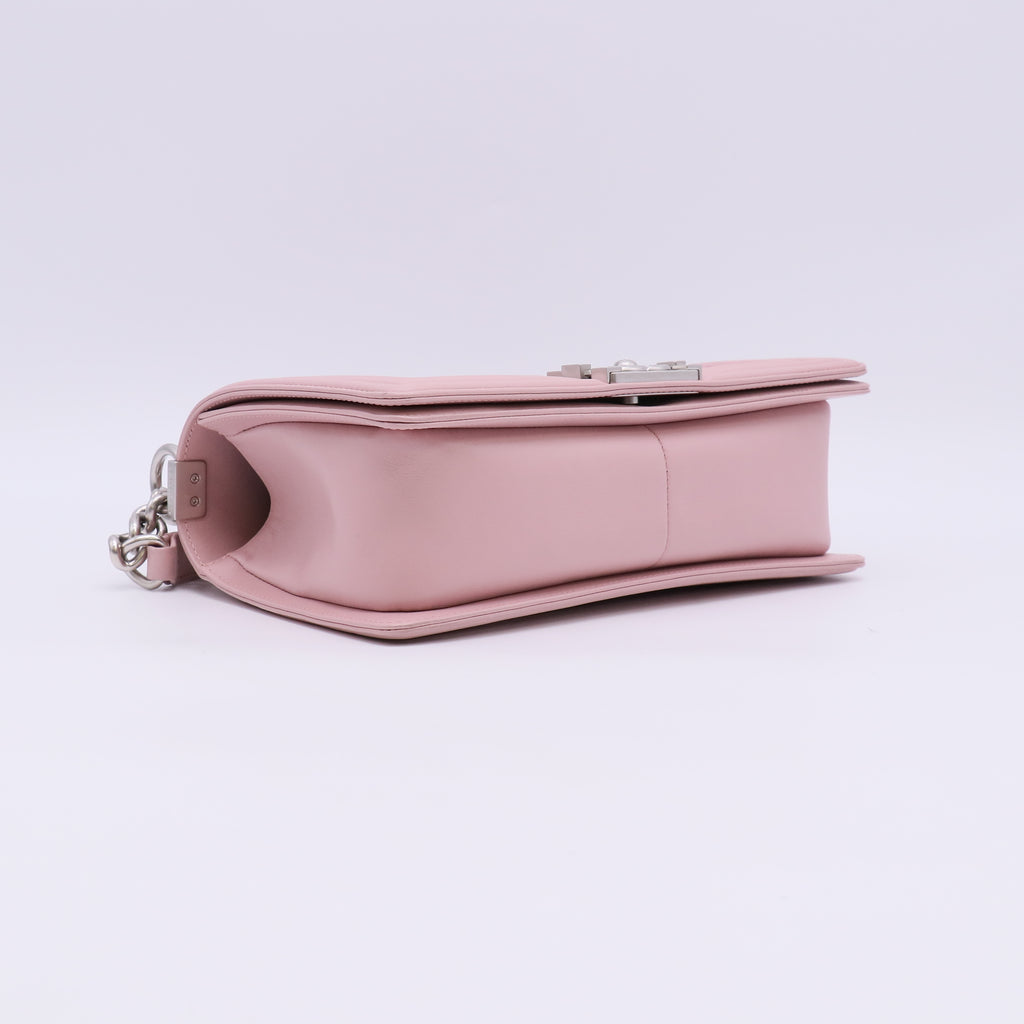 Chanel Calfskin Quilted Medium Boy Flap Light Pink Twins LDZ1029