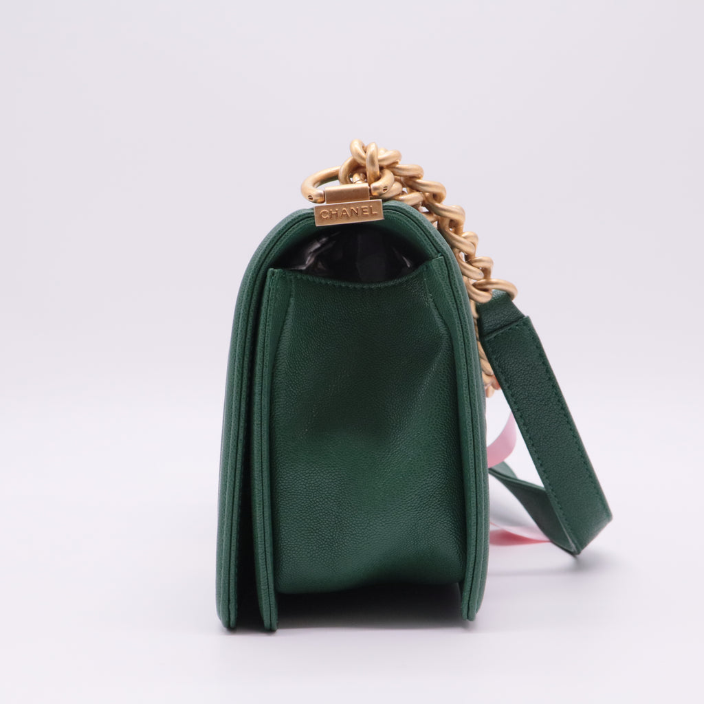 Caviar Quilted Medium Boy Flap Green twins