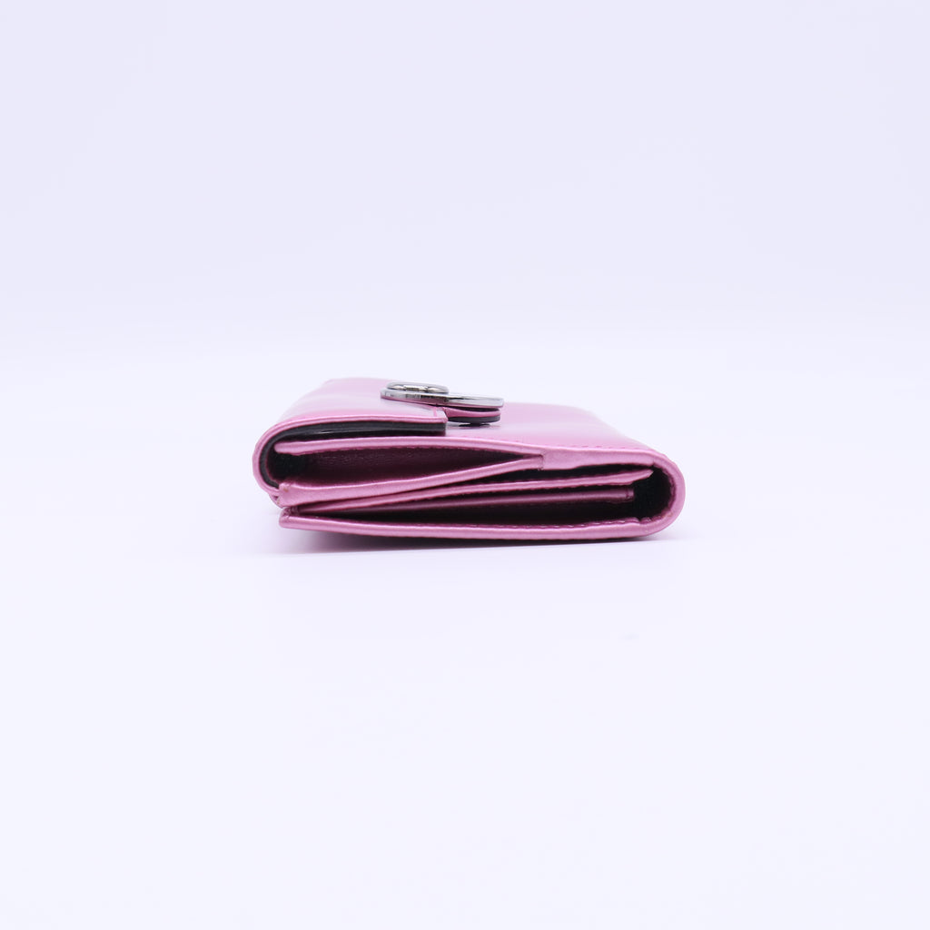 Gucci Silver Ring Lock Flap Wallet W22017