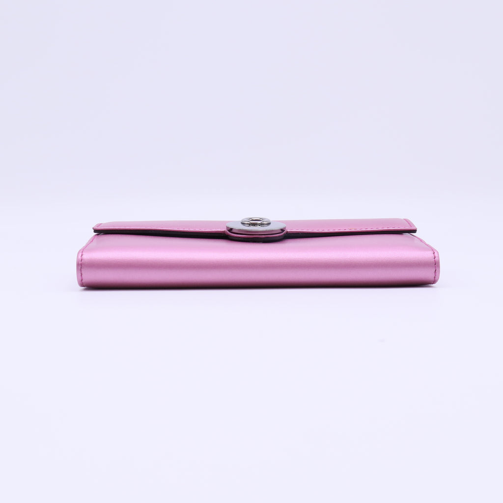 Gucci Silver Ring Lock Flap Wallet W22017