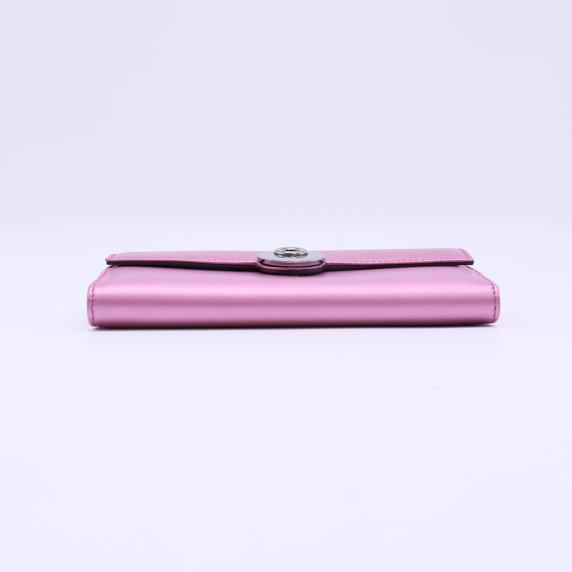 Gucci Silver Ring Lock Flap Wallet W22017