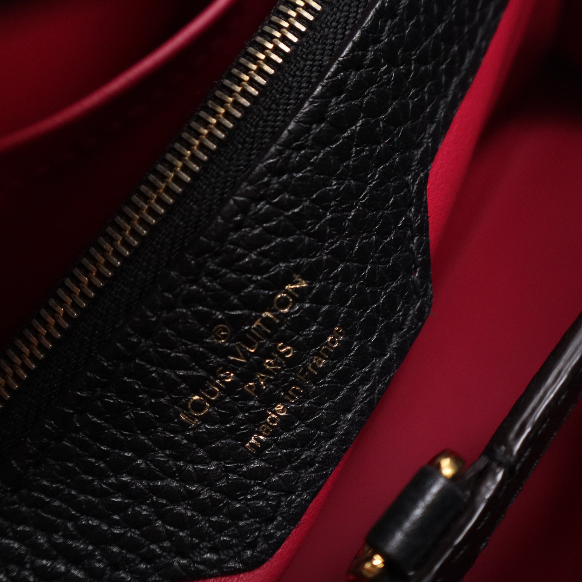 Louis Vuitton Capucines Bag Leather MM for Shoptilludrop118