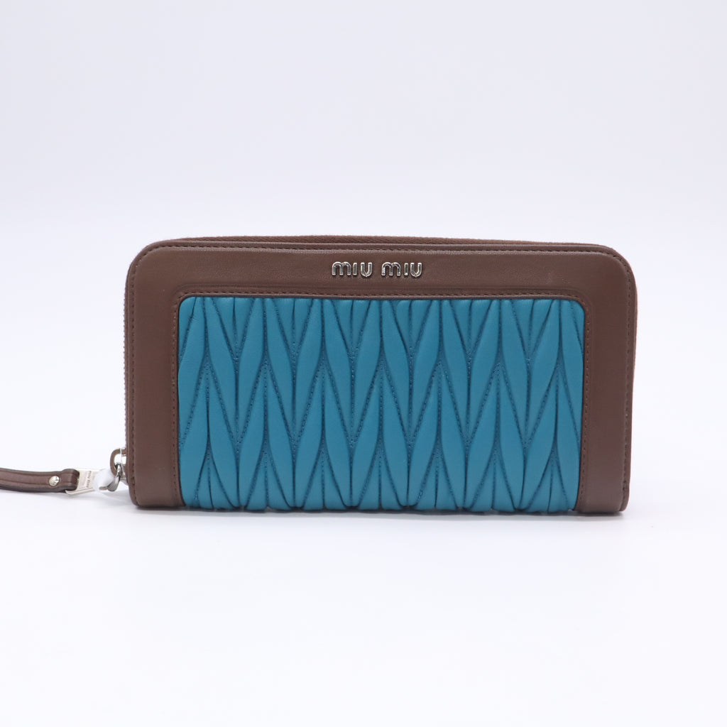 Miu Miu Matelassé zip-around wallet W23146