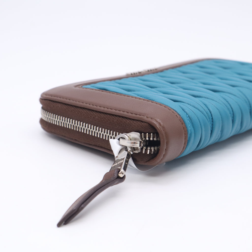 Miu Miu Matelassé zip-around wallet W23146