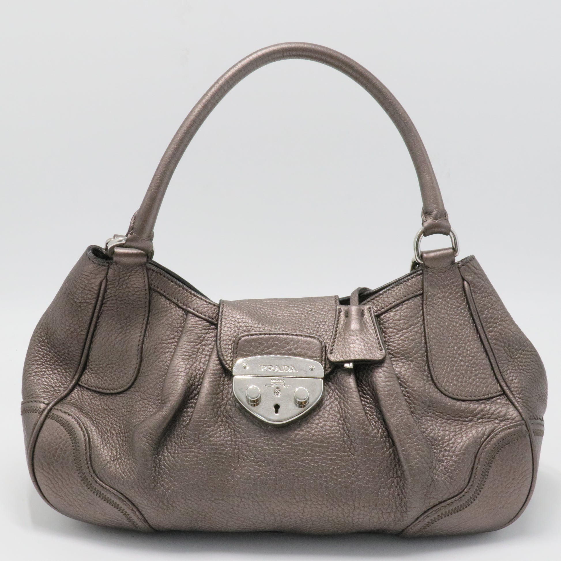 Vitello Daino Sound Lock Shoulder Bag