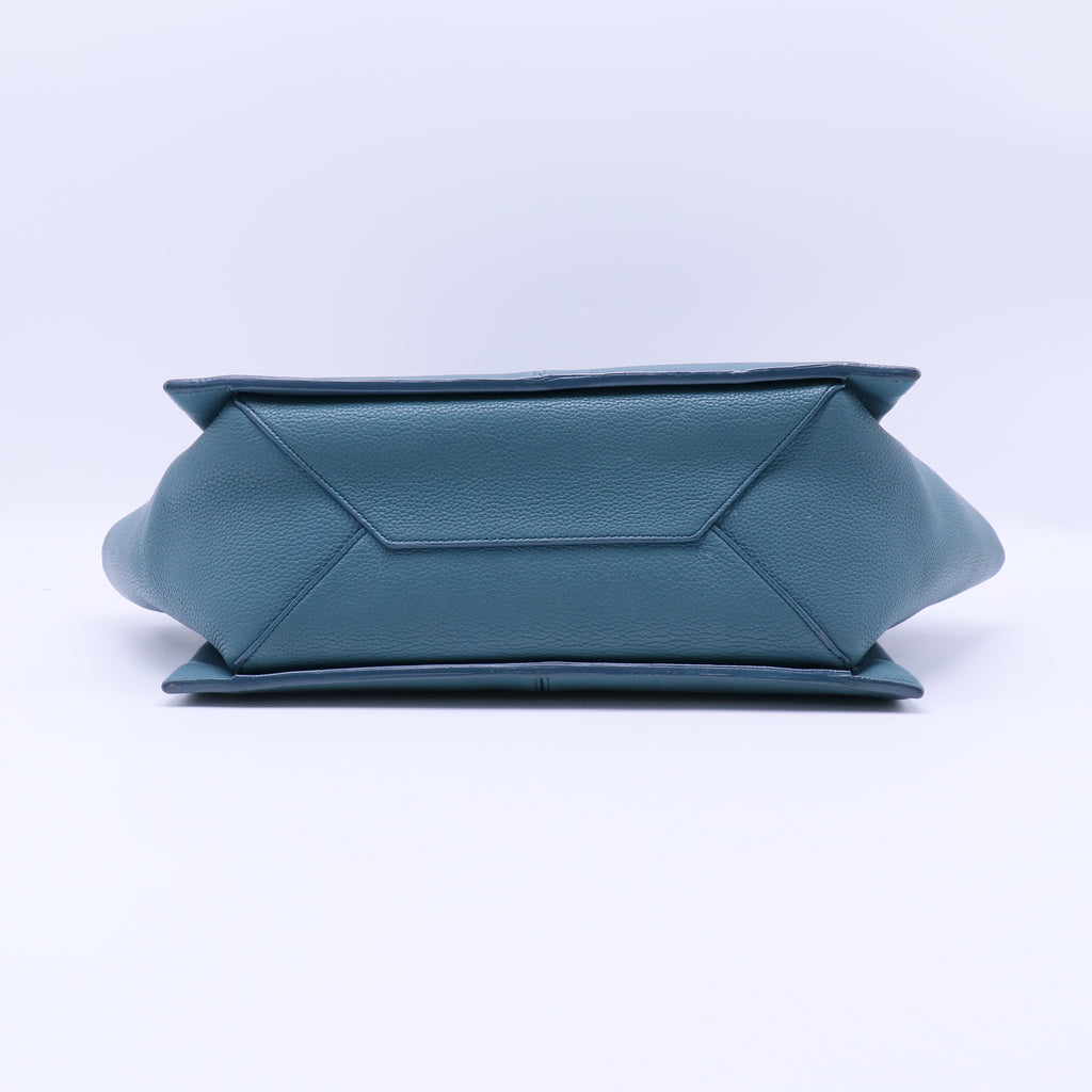 Leather Medium Trifold B22300