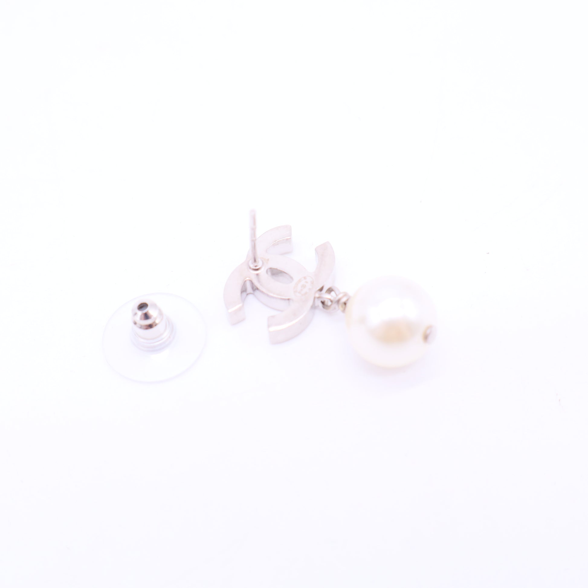 White CC Pearl Drop Small Earrings Twins W20389