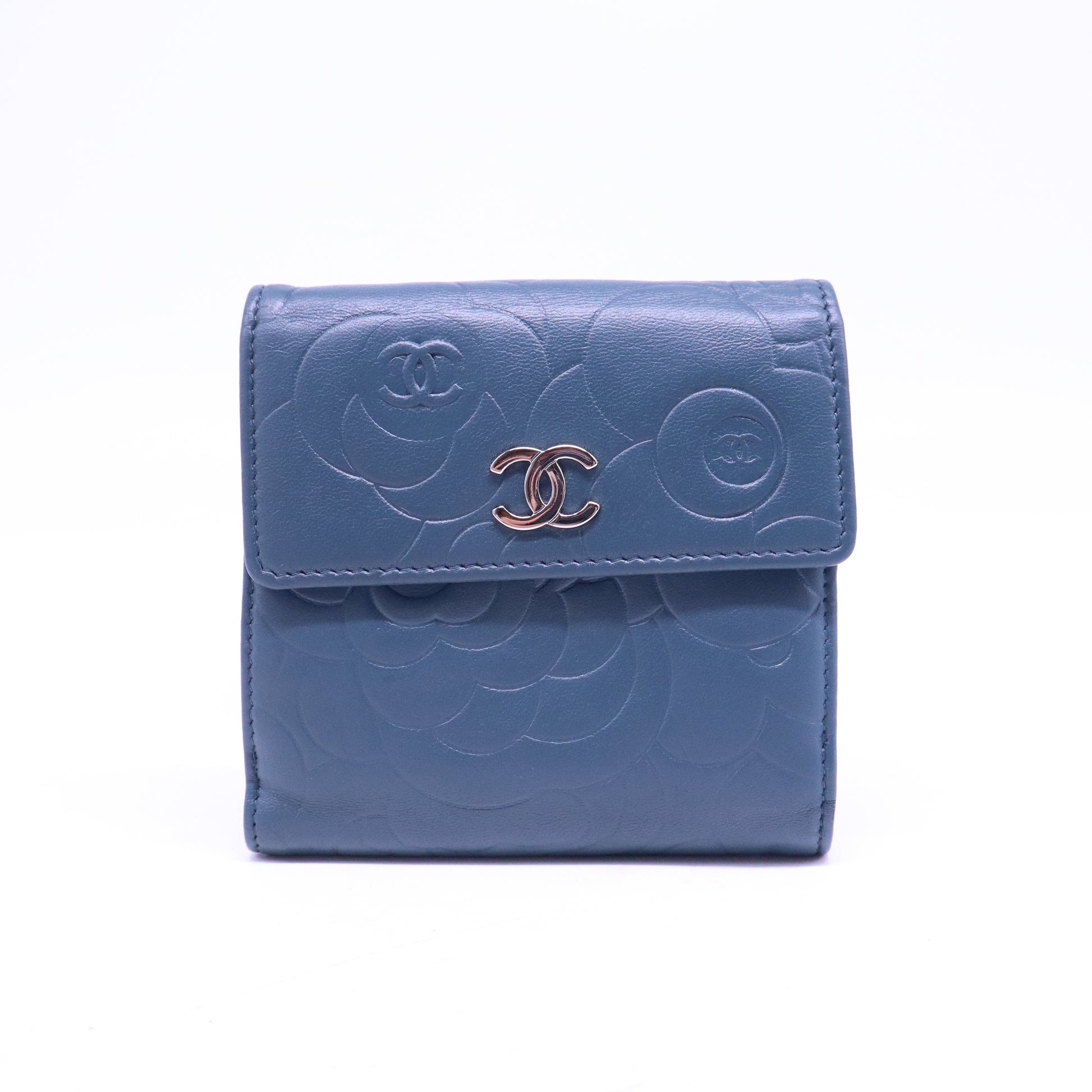 Lambskin Camellia Embossed Compact Wallet Blue W20771
