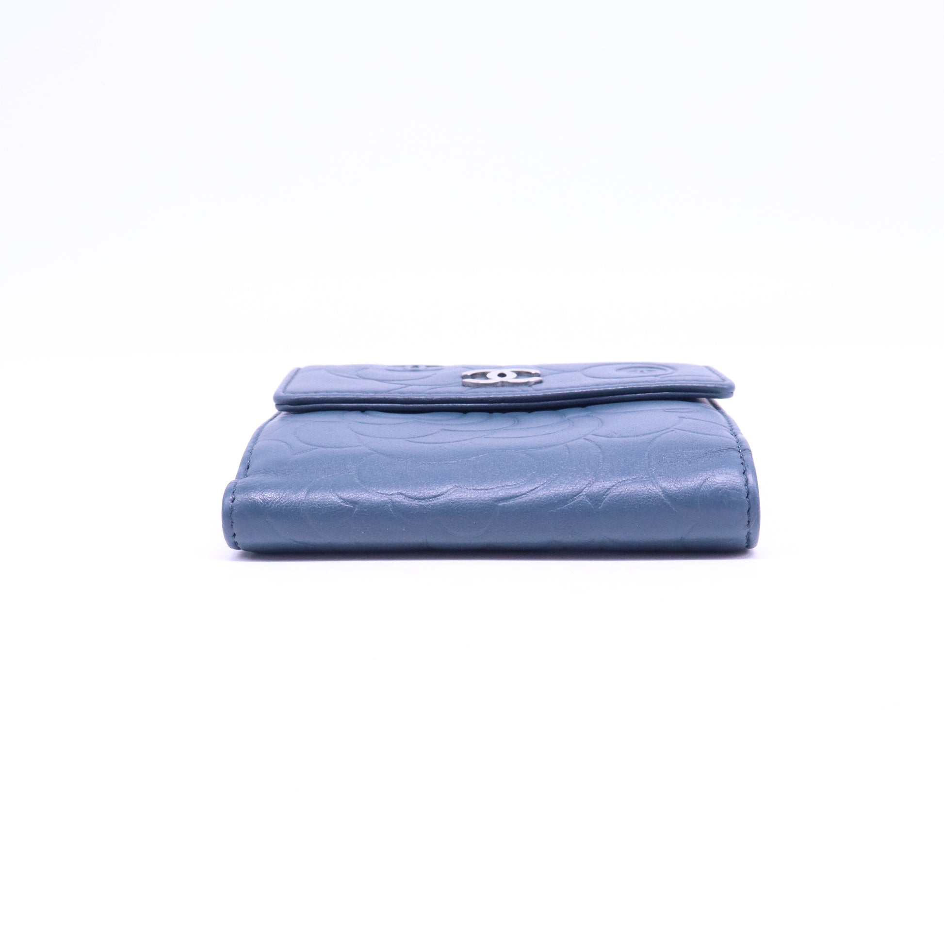 Lambskin Camellia Embossed Compact Wallet Blue W20771