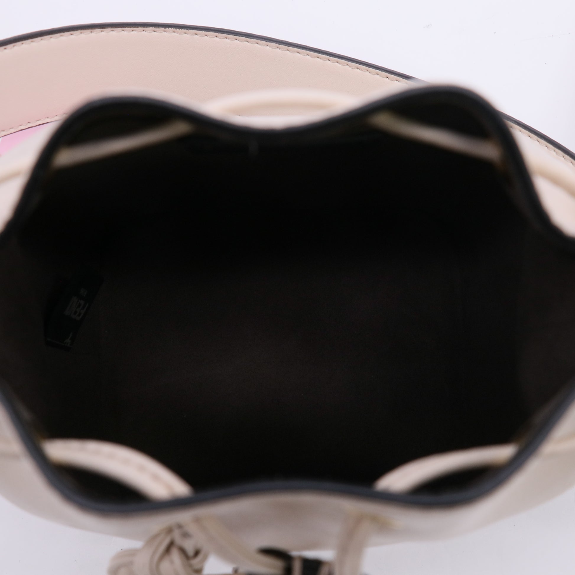 Fendi Vitello Cruise F is Fendi Mini Mon Tresor Bucket Bag White Ice twins LDJ5047