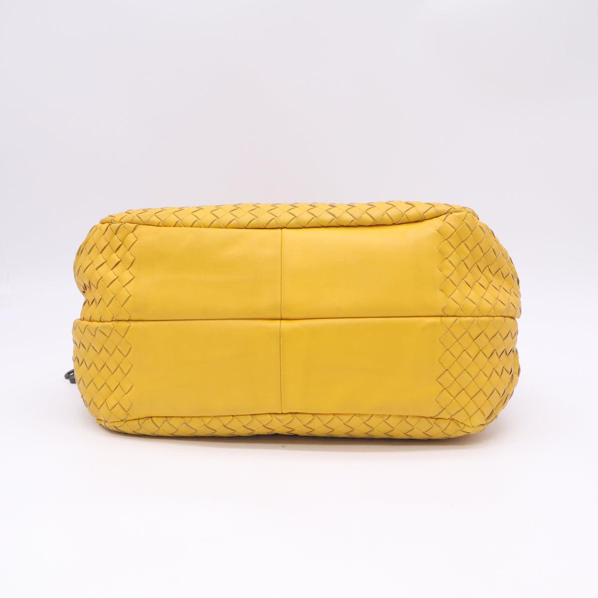 Nappa Intrecciato Medium Campana Buttercup B24017