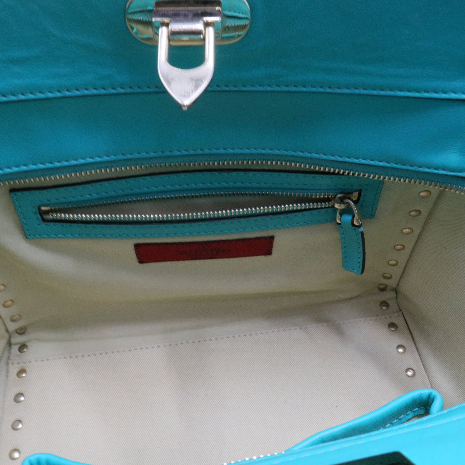 Rockstud Tote Rigid Leather Medium