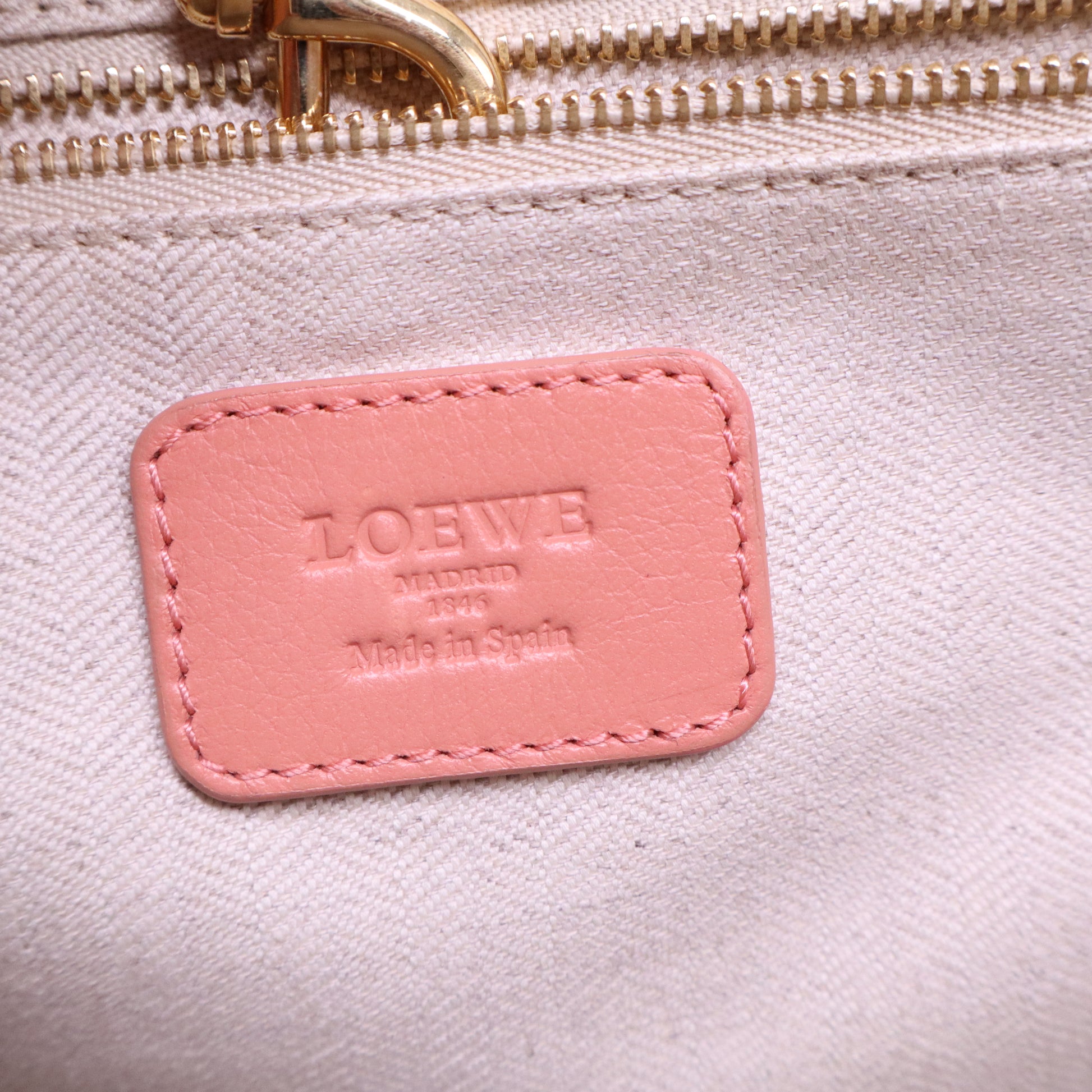 Loewe  Leather Tote B21026