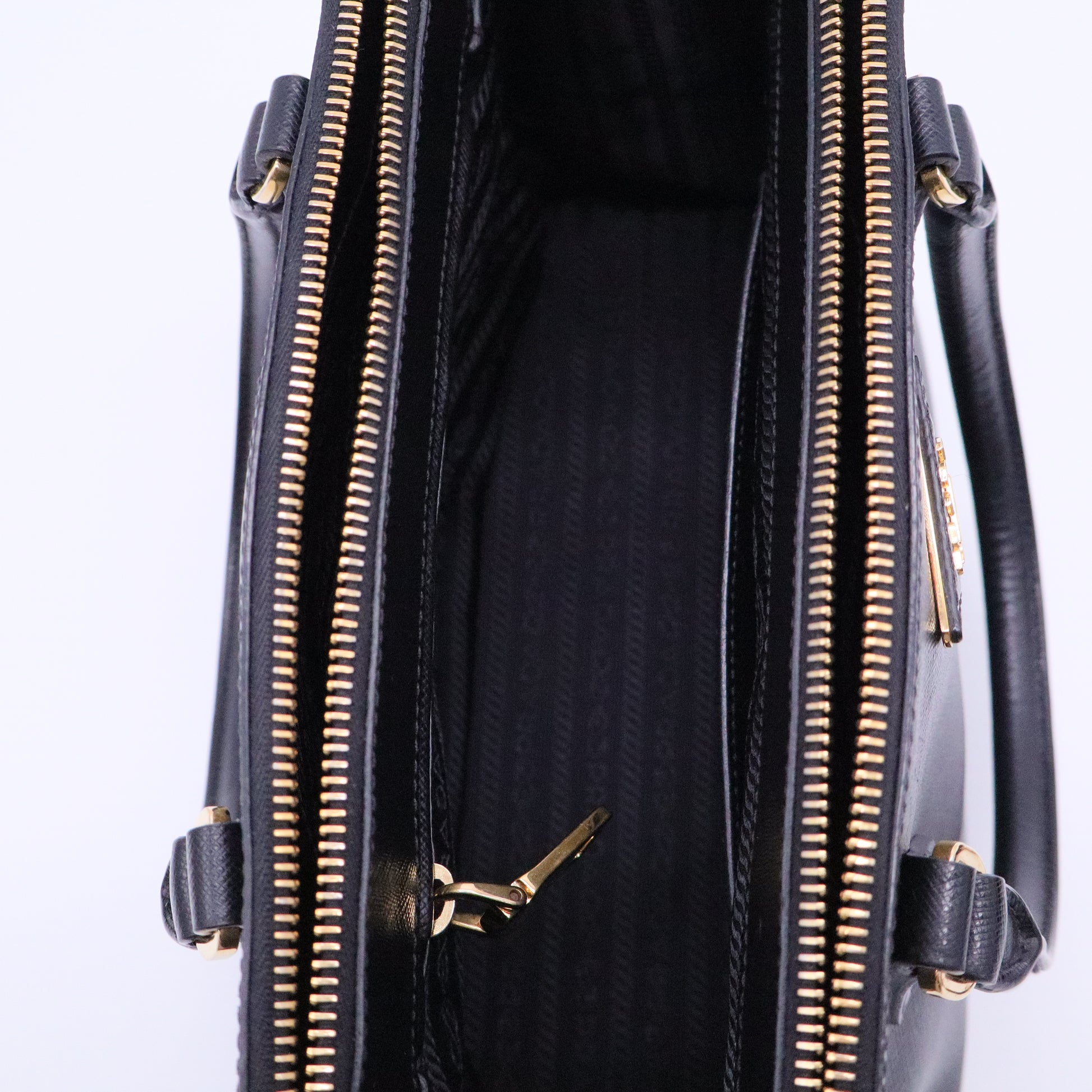 Small Saffiano Lux Galleria Double Zip Tote