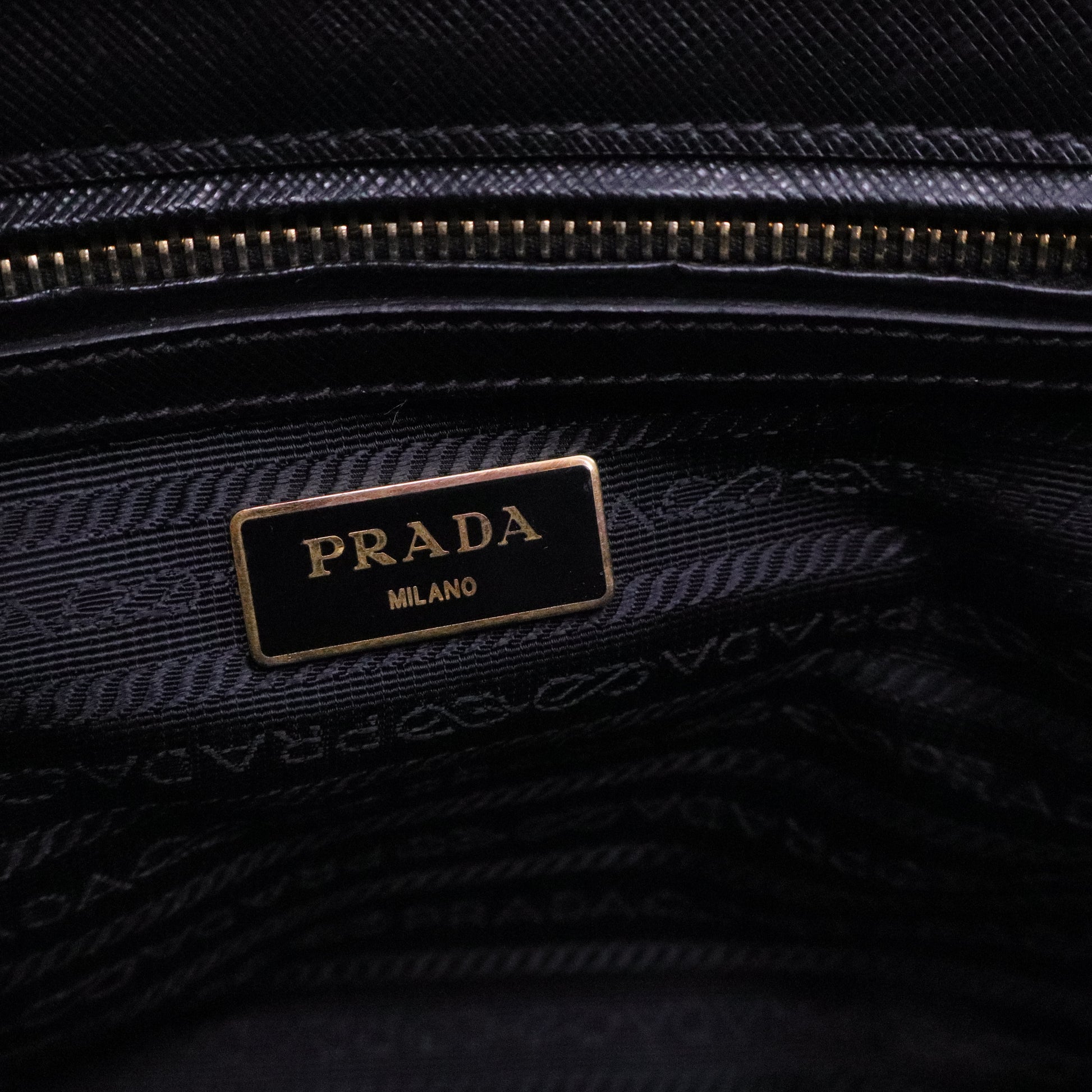 Small Saffiano Lux Galleria Double Zip Tote