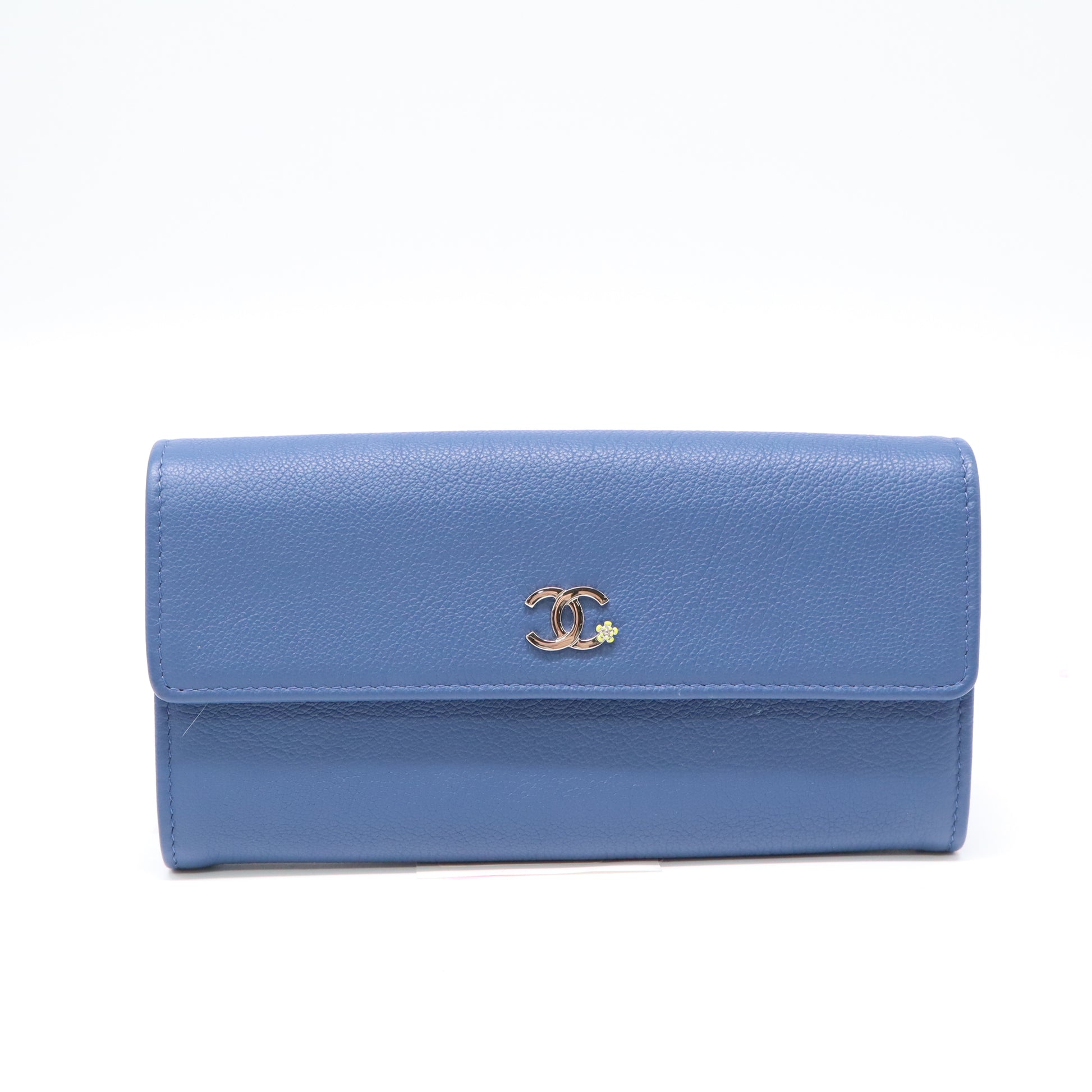 Chanel Blue Lambskin Leather Yen Wallet twins LDJ4403