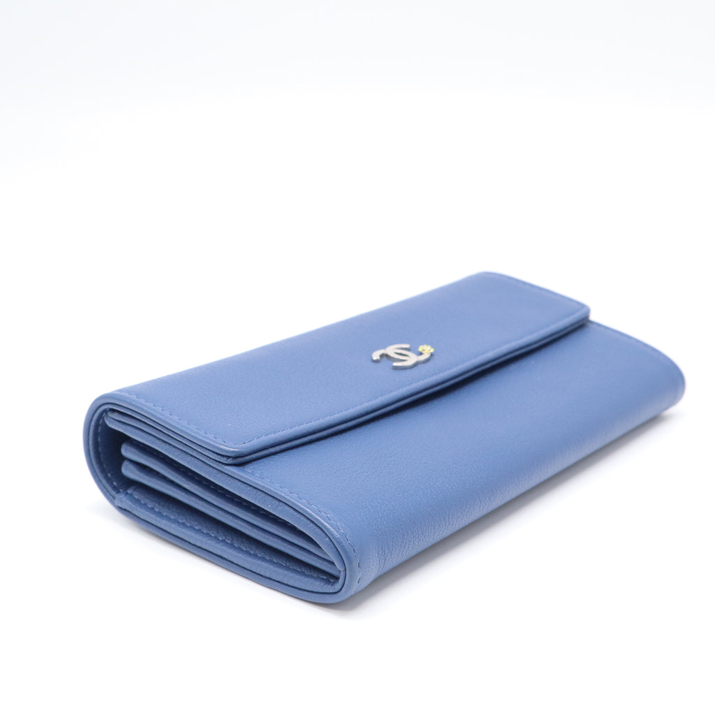 Chanel Blue Lambskin Leather Yen Wallet twins LDJ4403