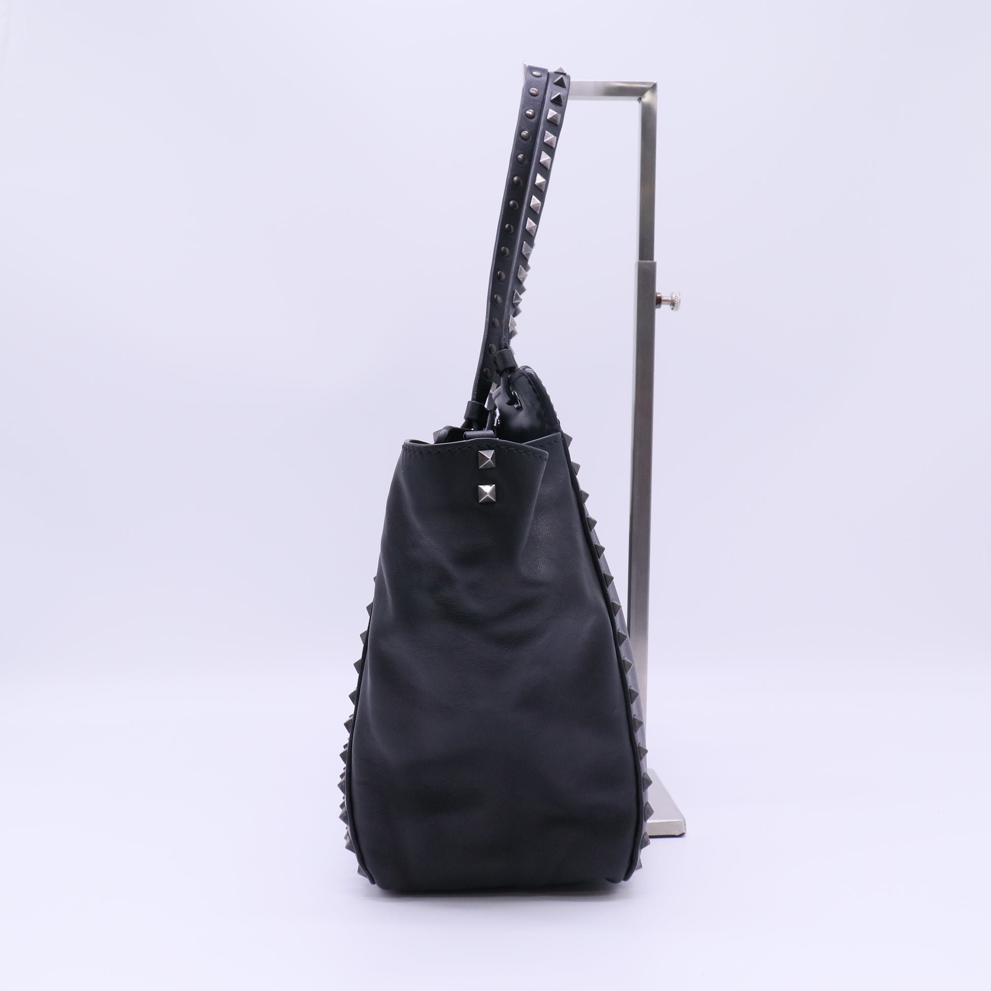 Valentino Garavani All Over Rockstud Trapeze Tote Bag B21756