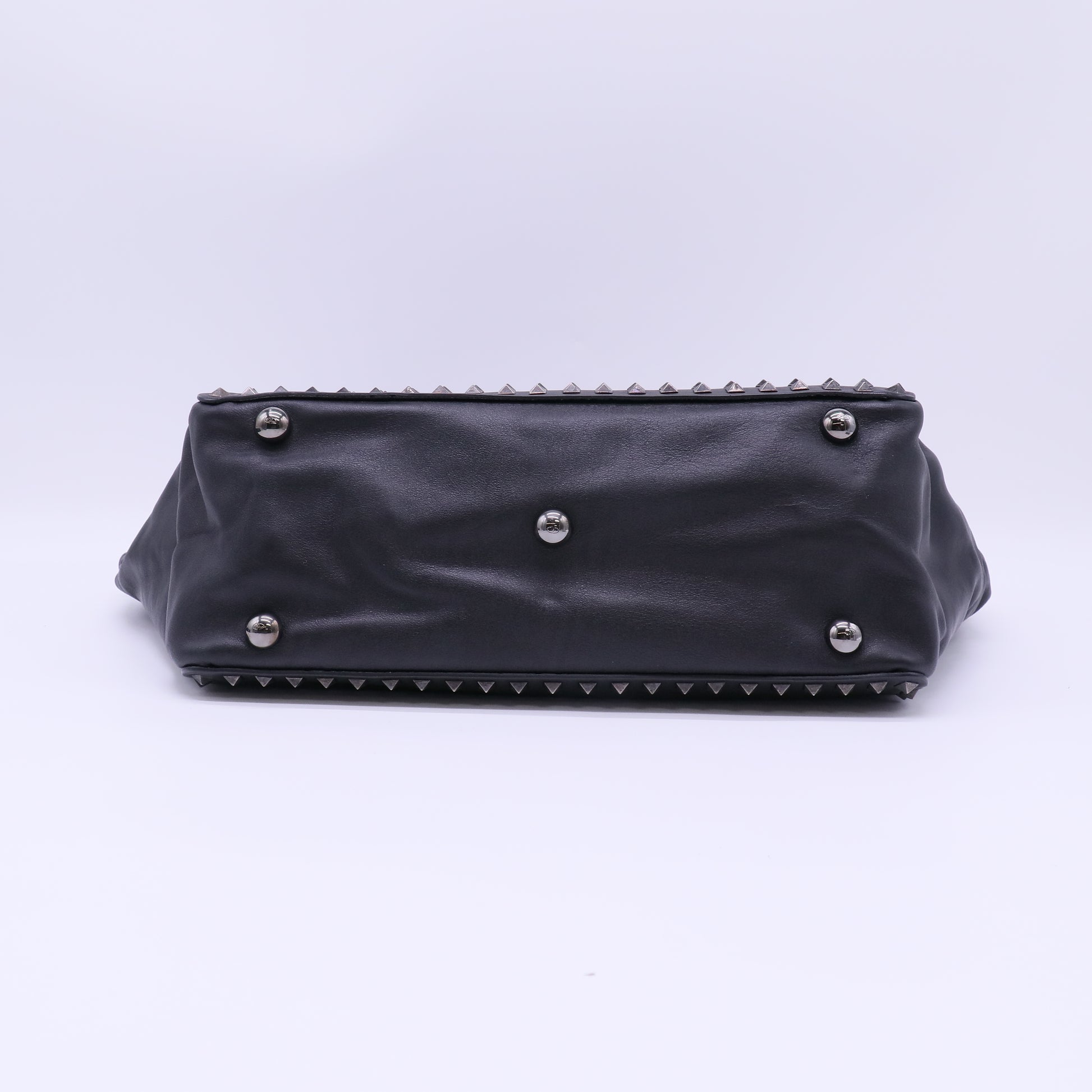Valentino Garavani All Over Rockstud Trapeze Tote Bag B21756