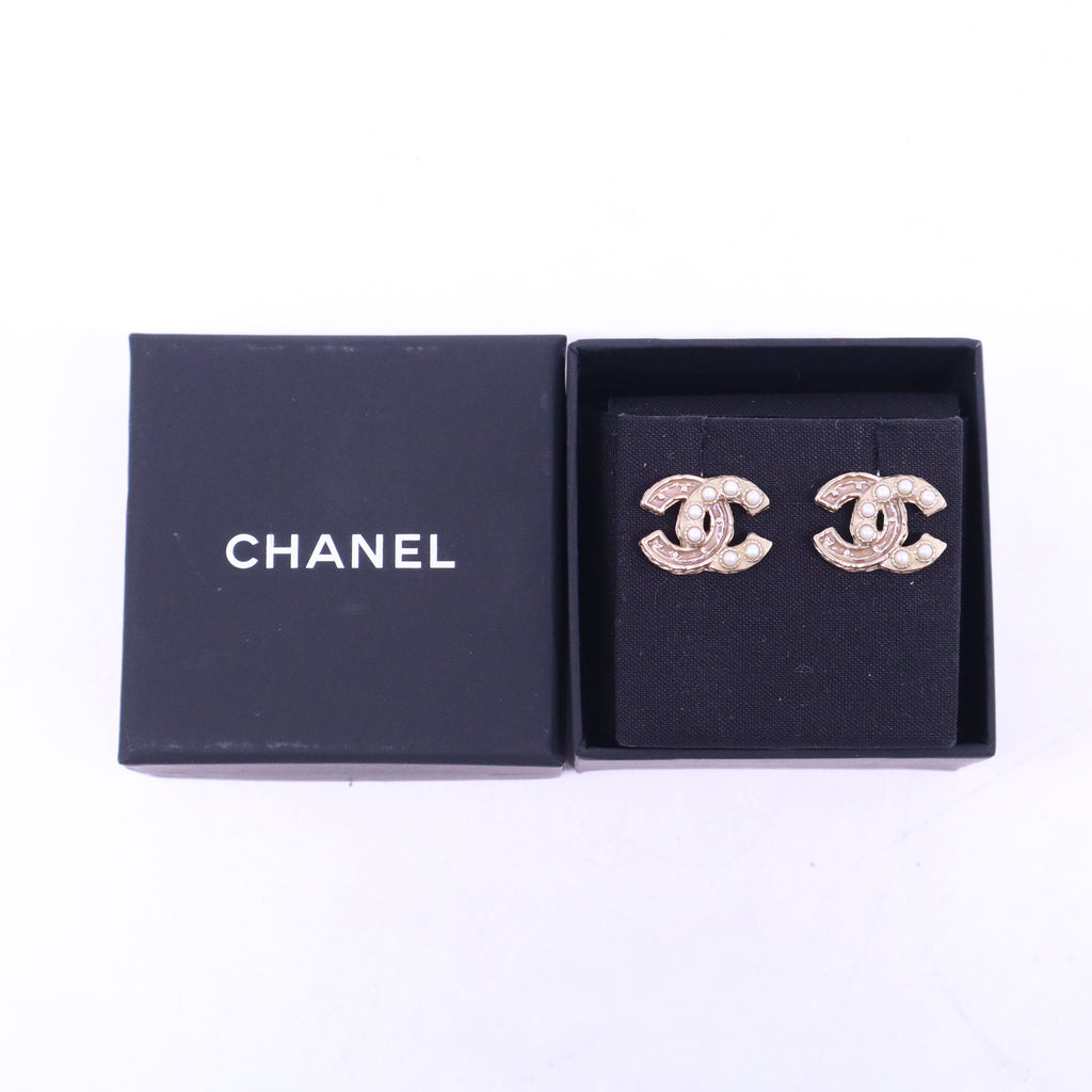 Chanel cc earrings W20935