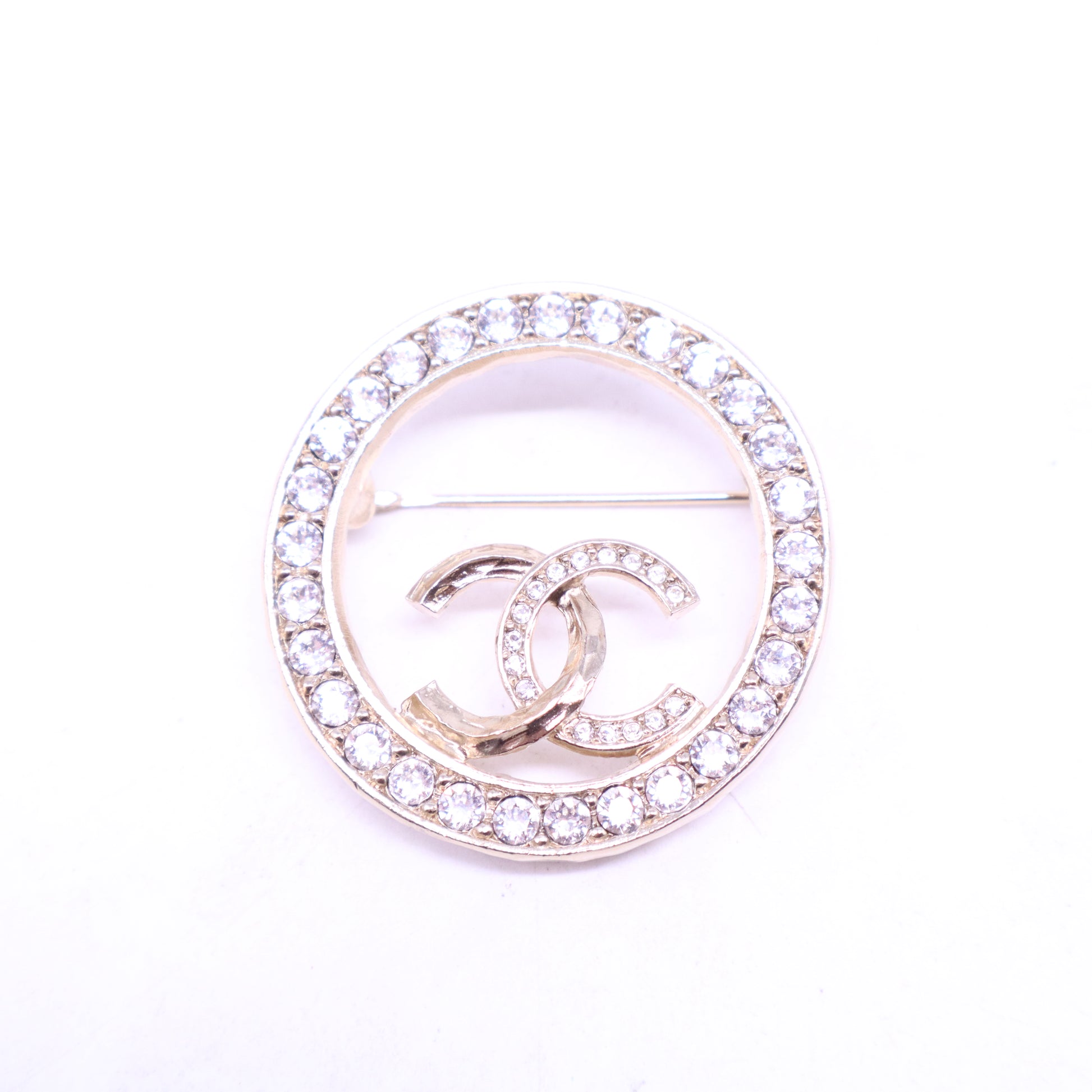 Crystal Round CC Brooch Gold W20929