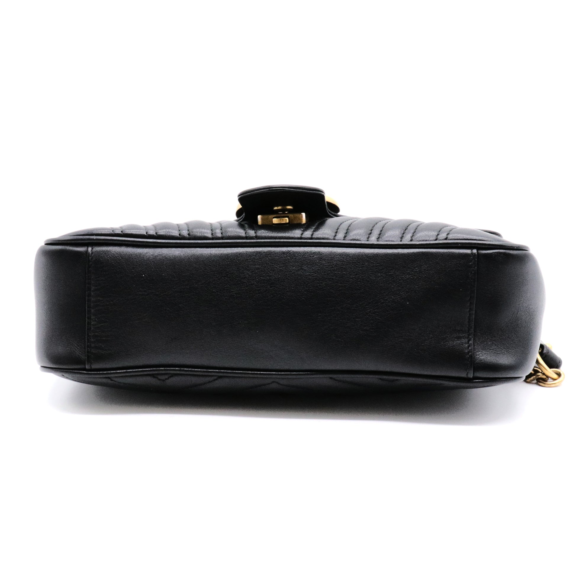 GG Marmont Flap Bag Matelasse Leather Medium