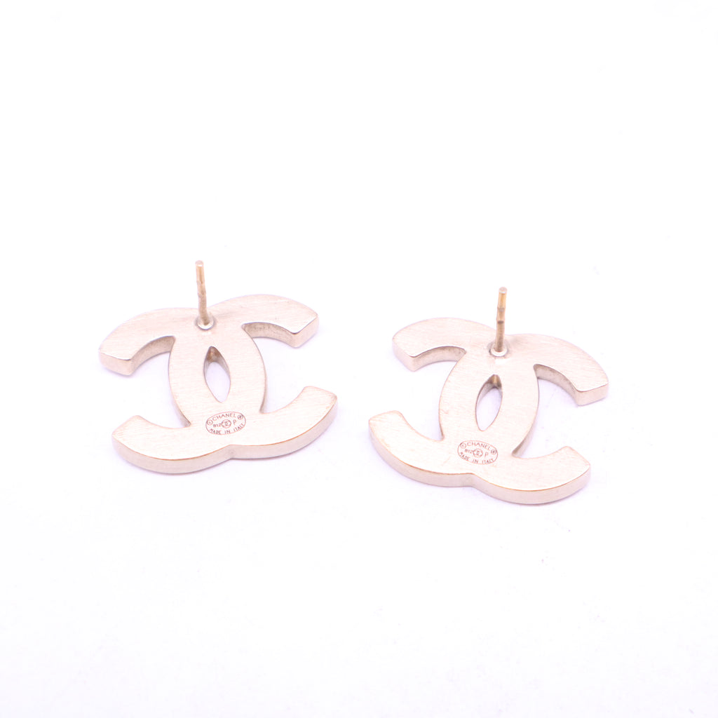 CC Red Enamel Studs W20938