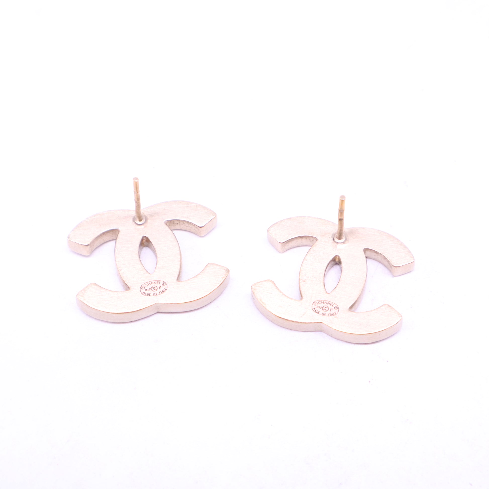 CC Red Enamel Studs W20938