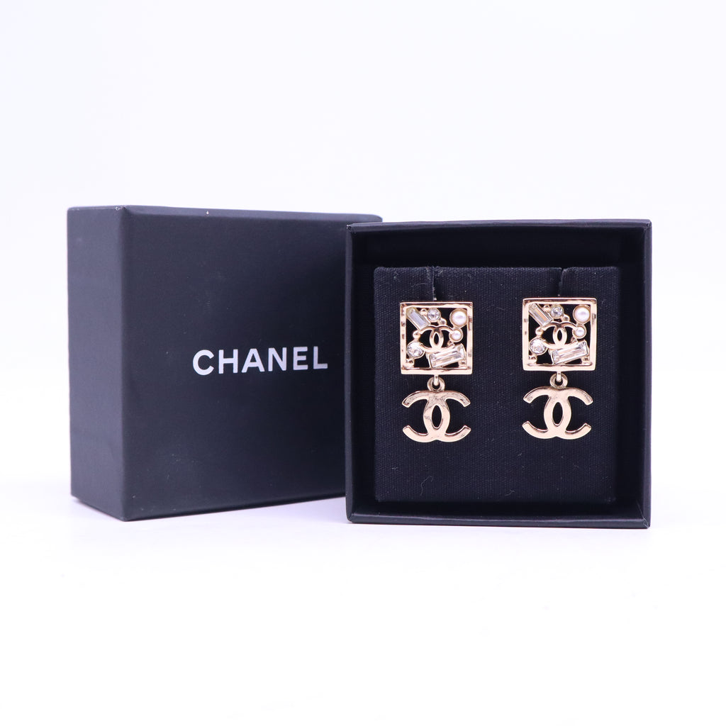 Faux Pearl & Strass Cluster CC Drop Earrings W20683