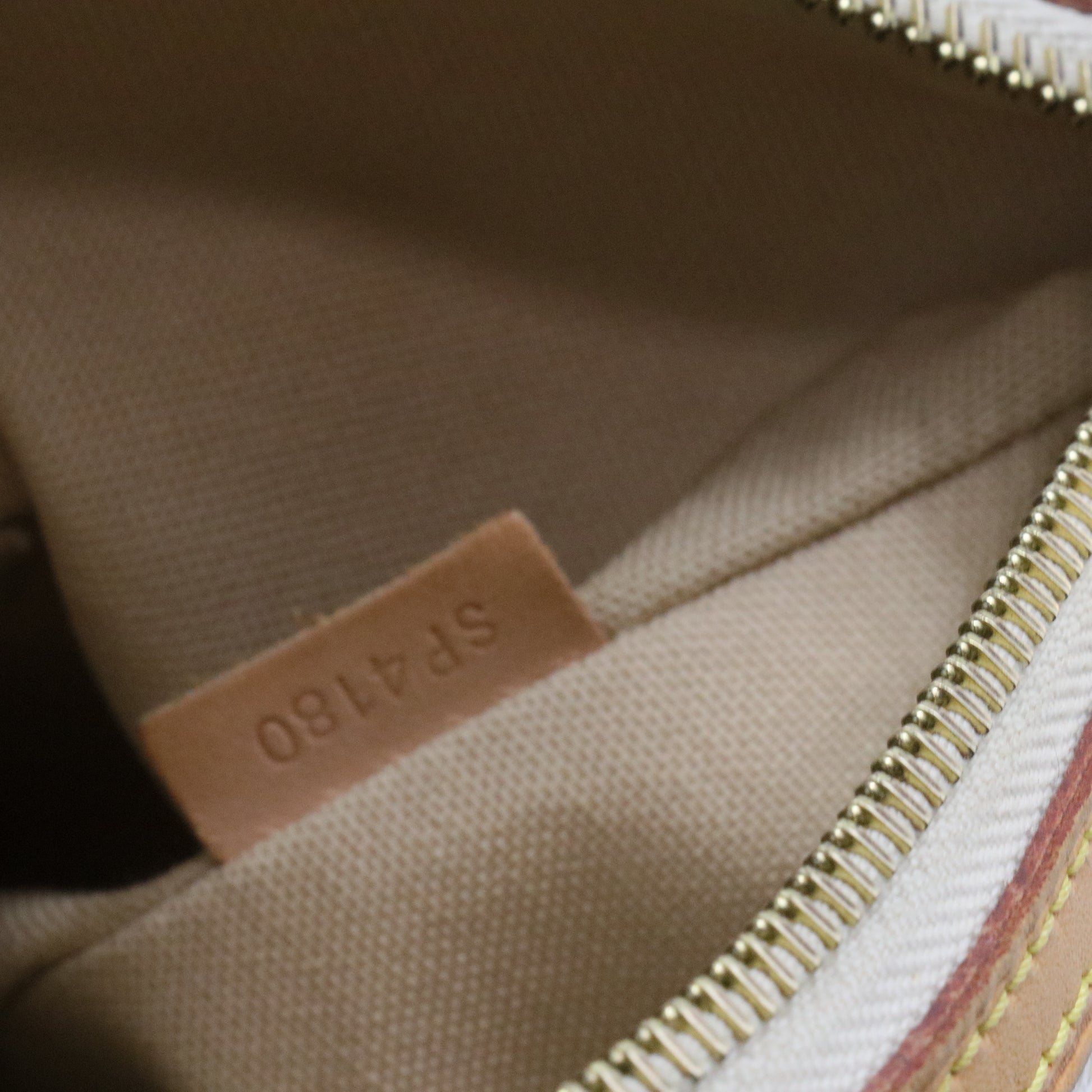 Siracusa Handbag Damier GM