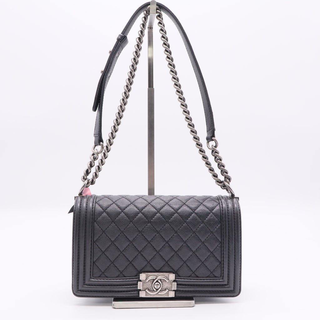 Chanel Boy Flap bag in black quilted calfskin leather twins