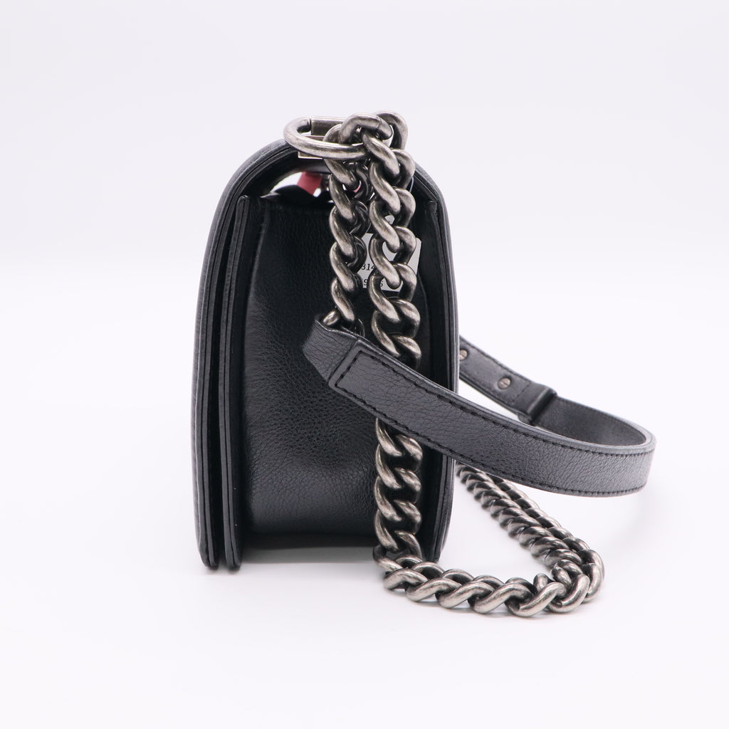 Chanel Boy Flap bag in black quilted calfskin leather twins